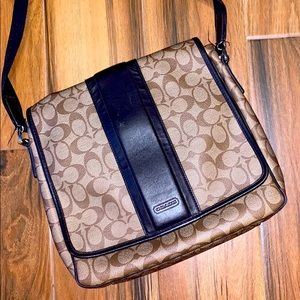 Coach messenger bag w large straps